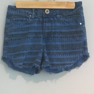 Dark blue denim Love, Fire shorts